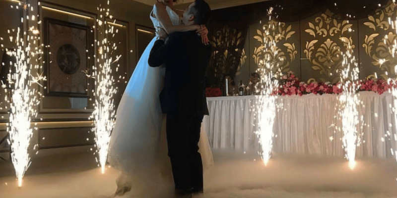 Fotobudka 360 - cięzki dym fontanna iskier - impreza360.pl